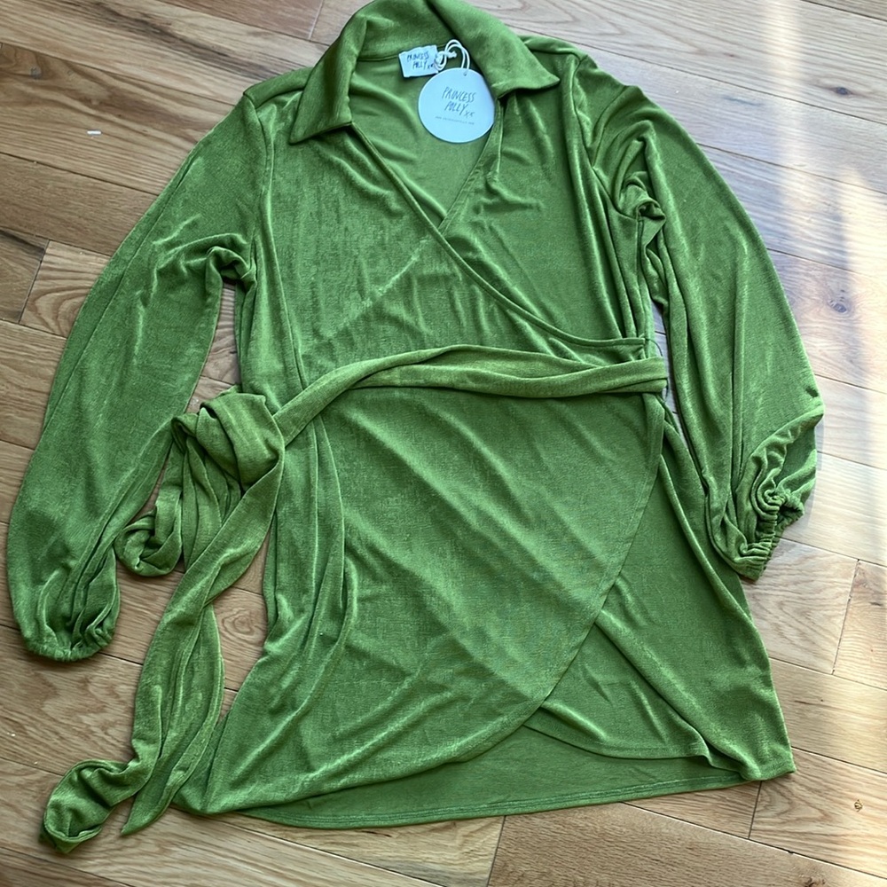 Princess  Polly.  party time mini Green Wrap Dress